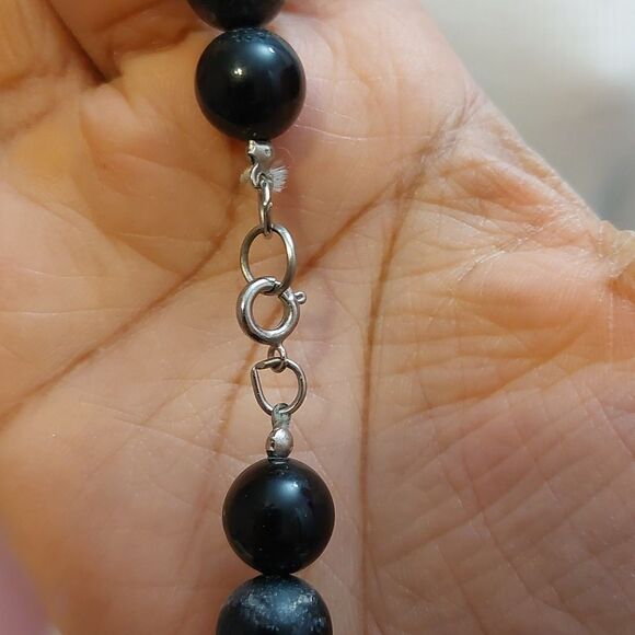 Vintage Red Black Oversized Plastic Pendant Beaded Statement Necklace - Picture 5 of 6